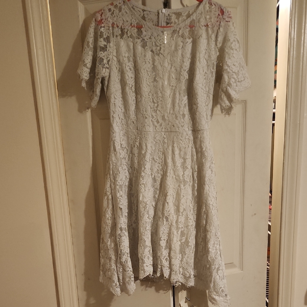 Elegant White Lace Dress